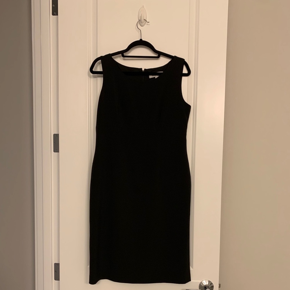 Kasper Black Sleeveless Dress